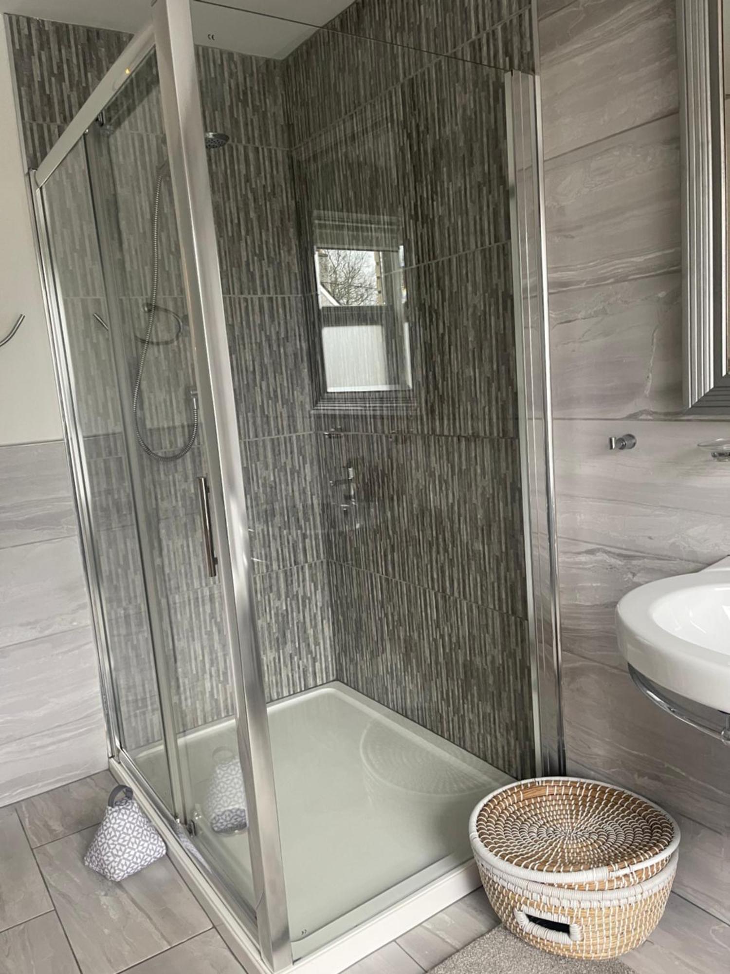 Modern, Spacious And Central Location أبردير المظهر الخارجي الصورة